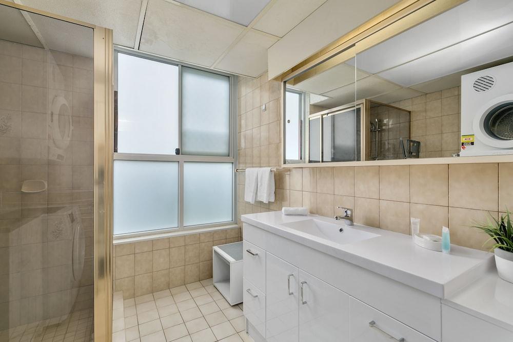 President Holiday Apartments - Absolute Beachfront Gold Coast Eksteriør bilde
