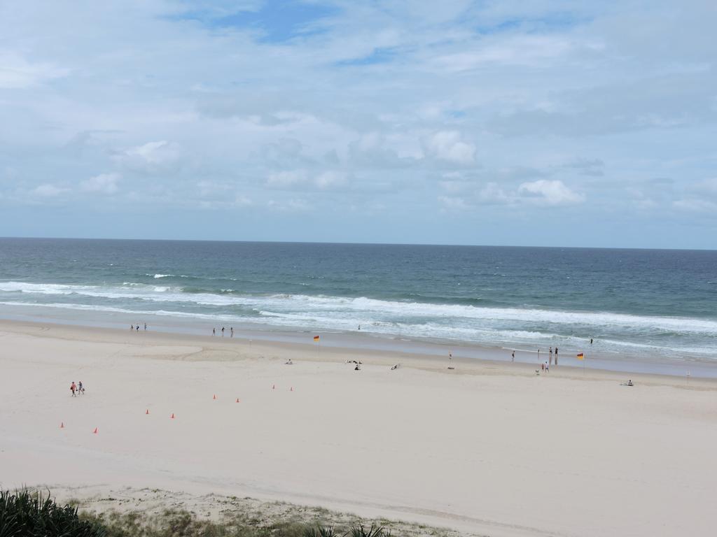 President Holiday Apartments - Absolute Beachfront Gold Coast Eksteriør bilde