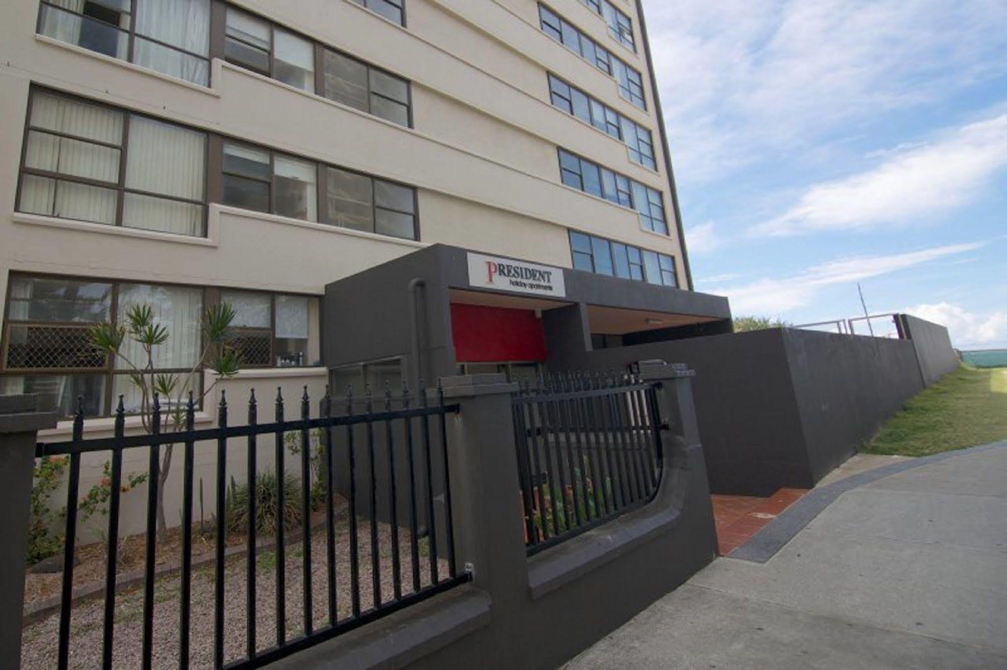 President Holiday Apartments - Absolute Beachfront Gold Coast Eksteriør bilde