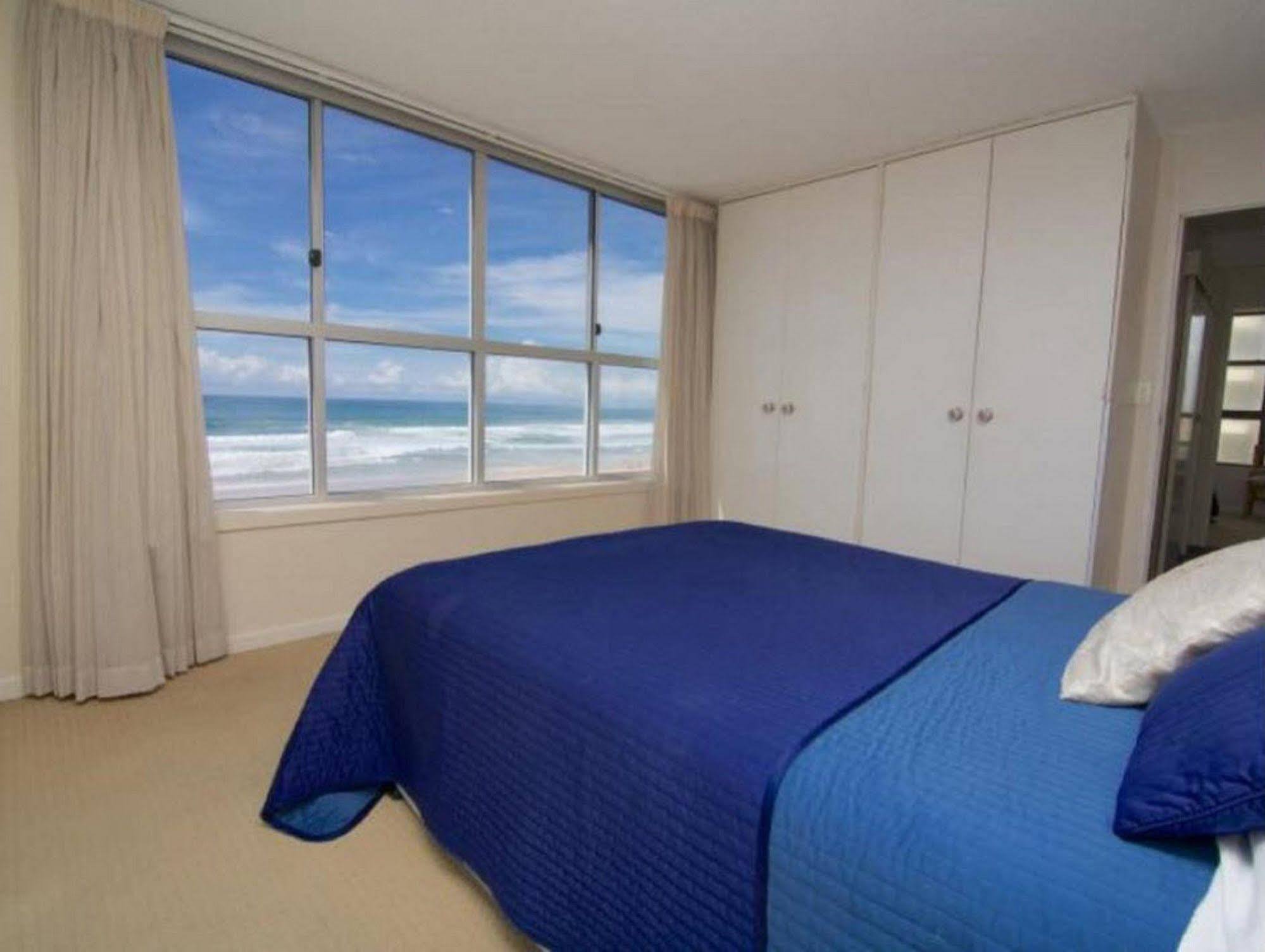 President Holiday Apartments - Absolute Beachfront Gold Coast Eksteriør bilde