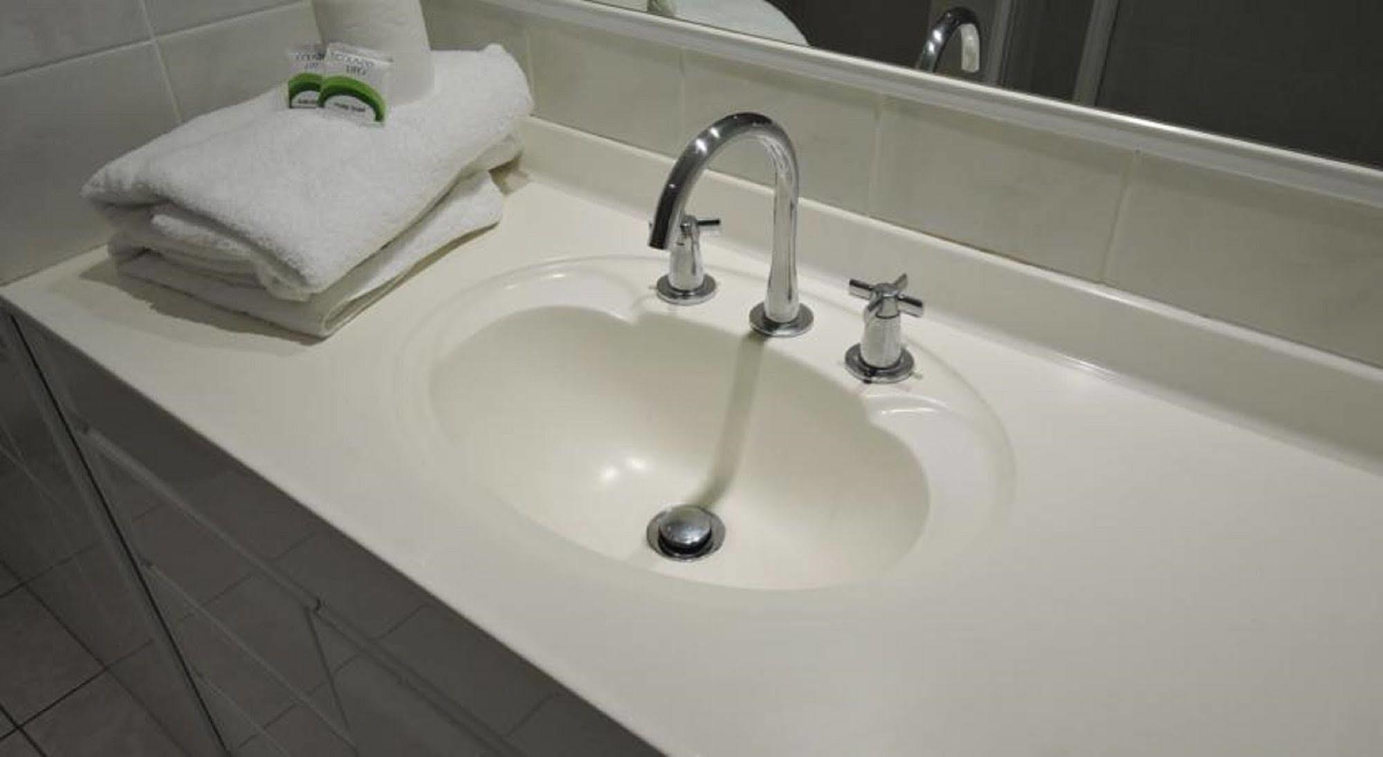 President Holiday Apartments - Absolute Beachfront Gold Coast Eksteriør bilde