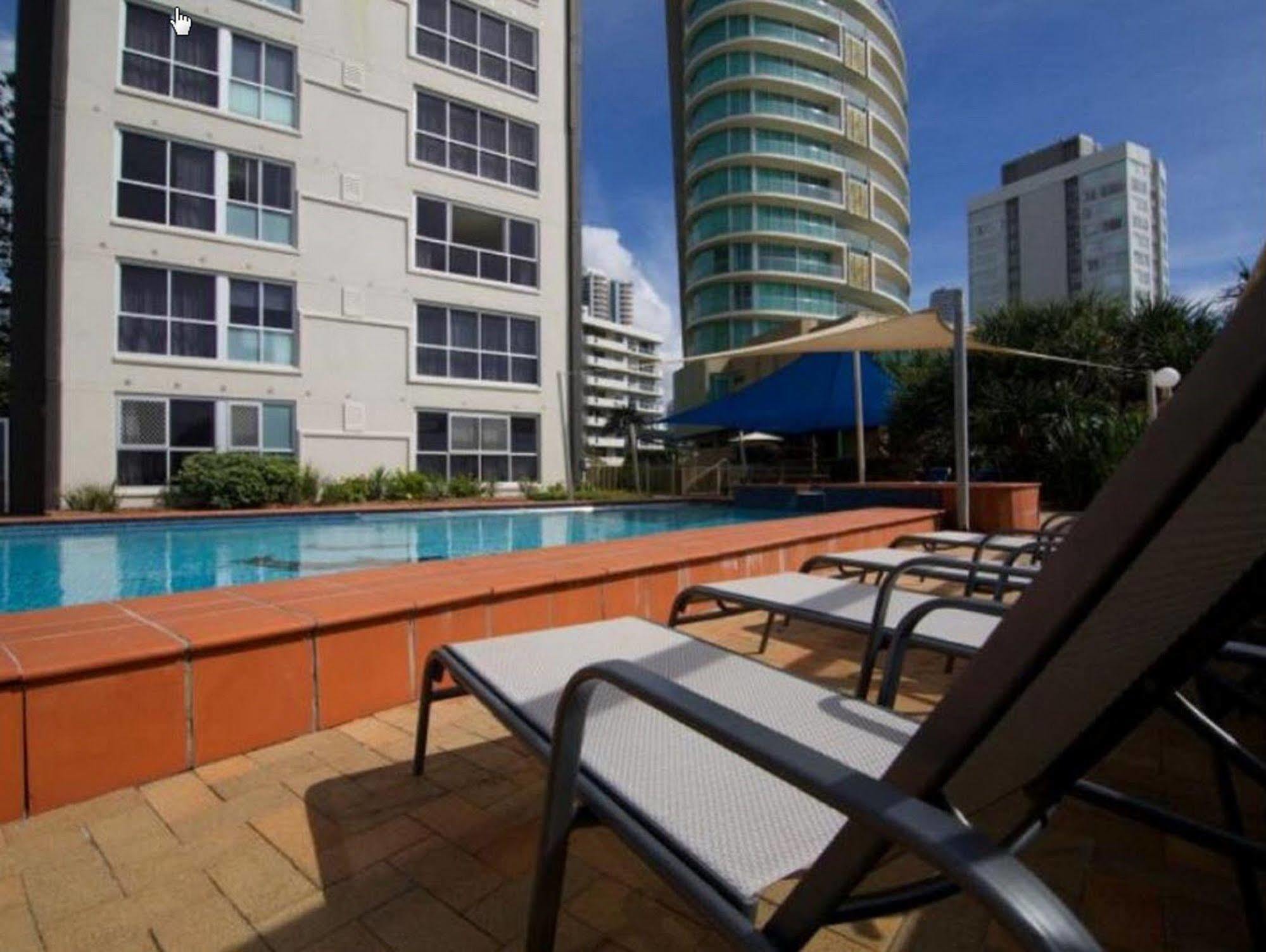 President Holiday Apartments - Absolute Beachfront Gold Coast Eksteriør bilde