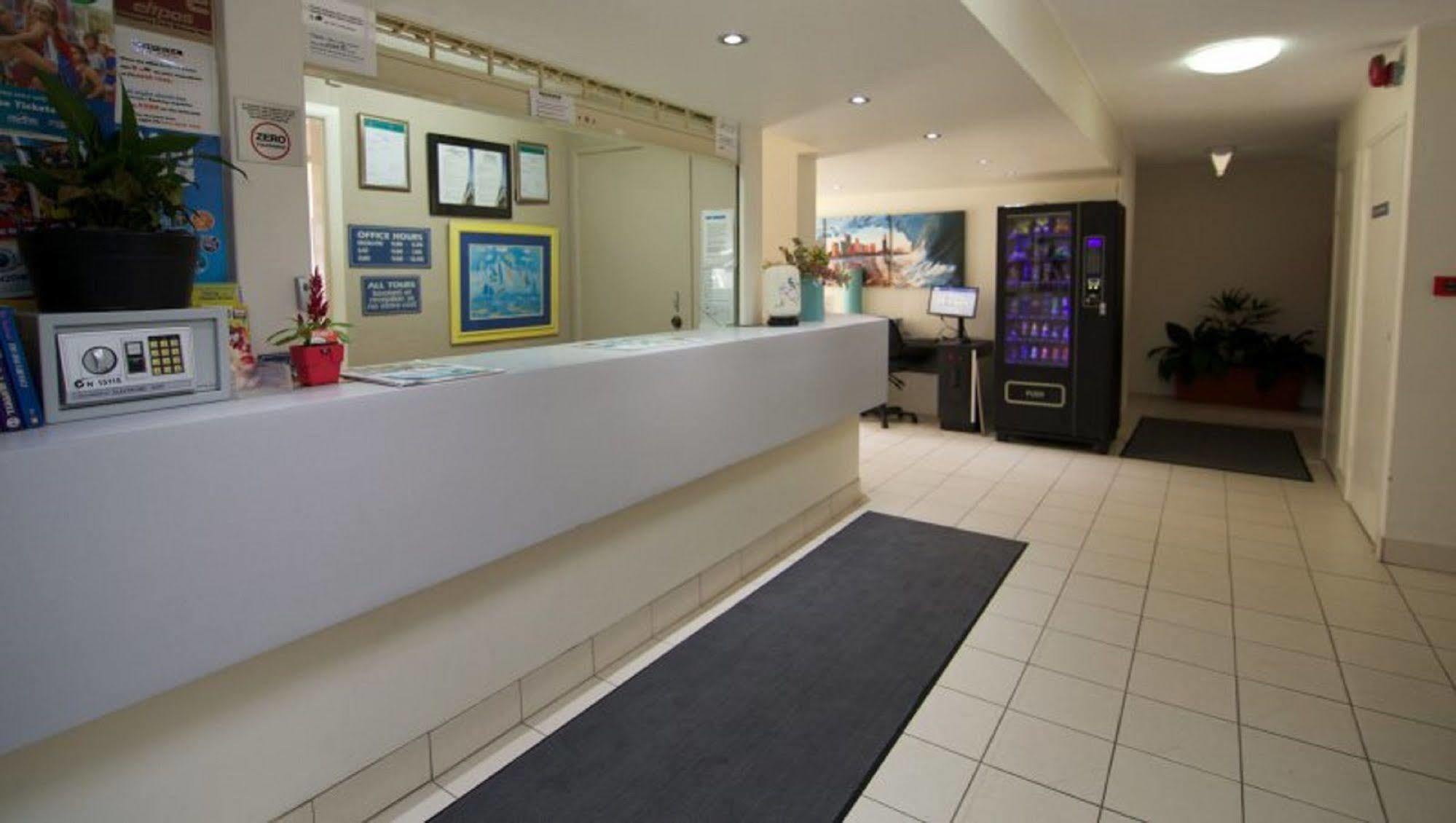 President Holiday Apartments - Absolute Beachfront Gold Coast Eksteriør bilde