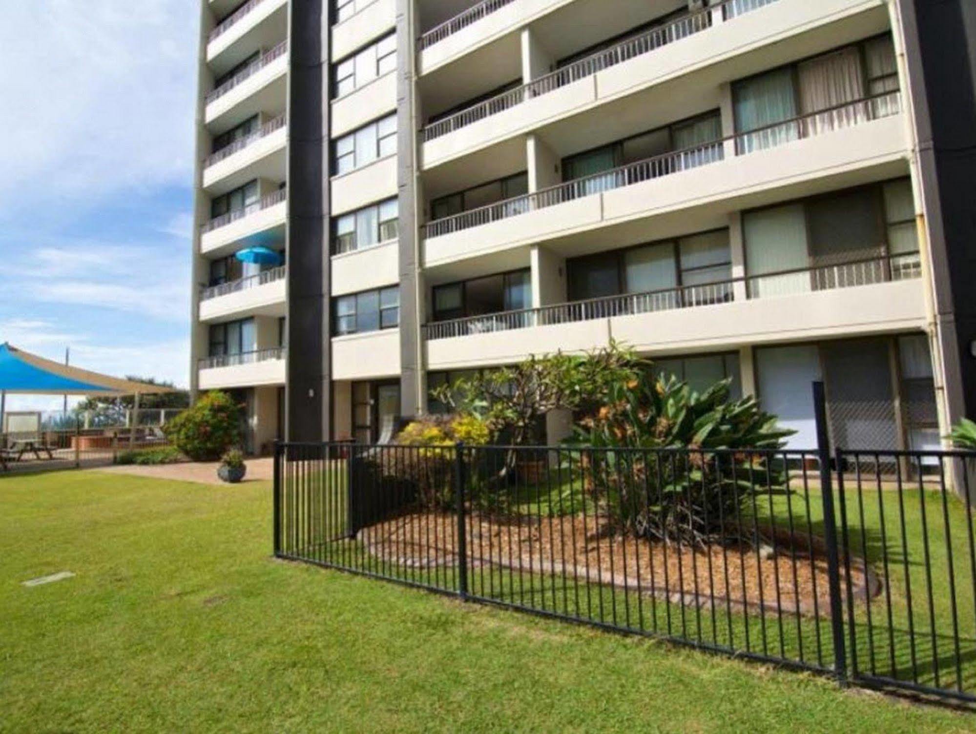 President Holiday Apartments - Absolute Beachfront Gold Coast Eksteriør bilde