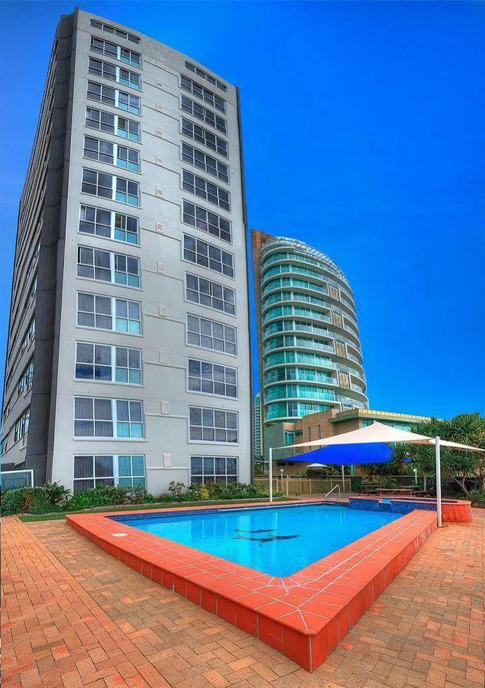 President Holiday Apartments - Absolute Beachfront Gold Coast Eksteriør bilde